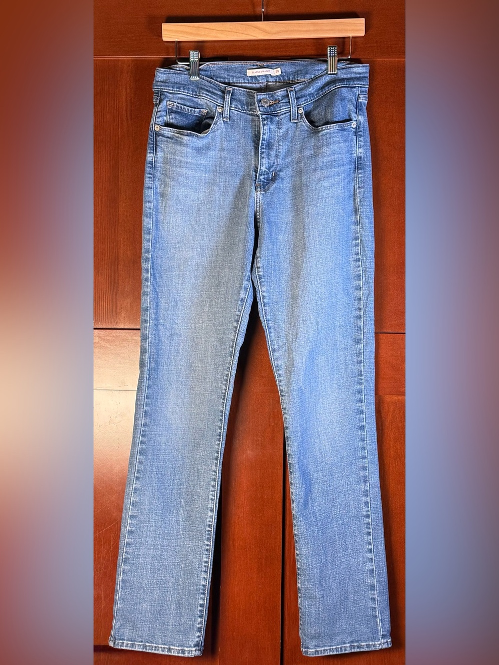 Levi’s Classic Straight Jeans Women’s 29 Medium Wash Stretch Denim